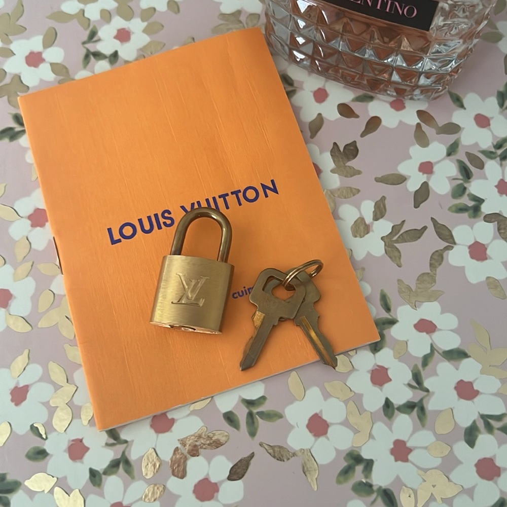 Louis Vuitton padlock set